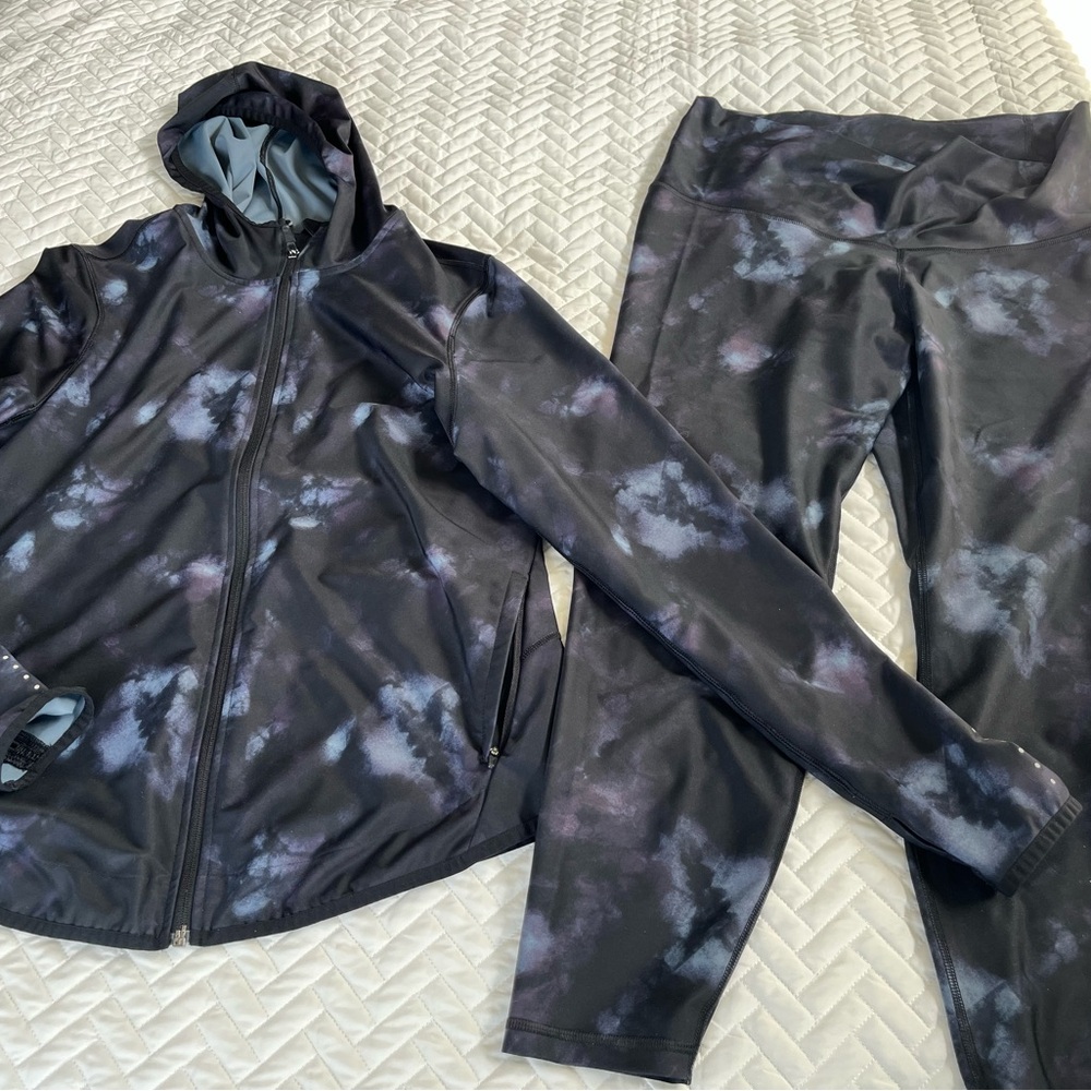 Old Navy Black and Blue Leggings and jacket